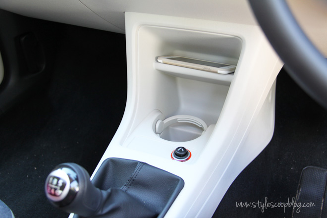 volkswagen-up-review-stylescoop-console