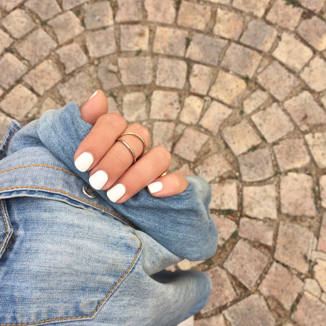 essie-summer-2015-nail-swatches-private-weekend