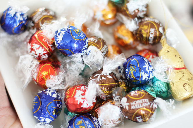 christmas-cracker-filler-ideas-lindt-balls