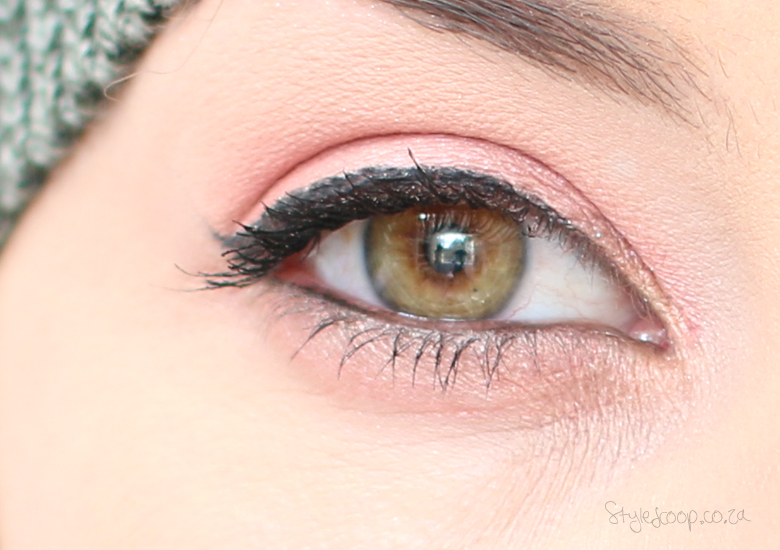 urban-decay-peachy-glowy-eyes-tutorial-stylescoop-beauty-blog-south-africa-open-eyes-closeup-detail